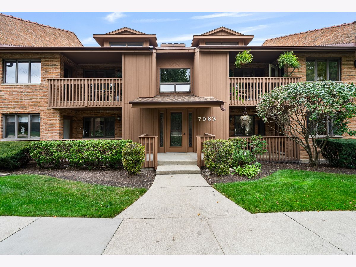  For Sale Burr Ridge Illinois, 7962 Garfield Avenue