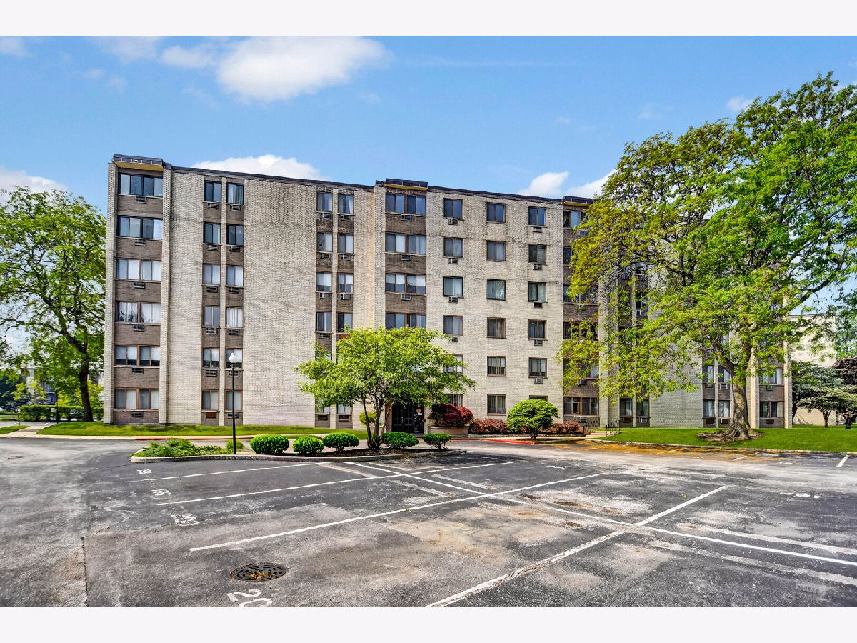 Condominiums For Sale Shibui Oak Lawn Illinois, 9740 Pulaski Road