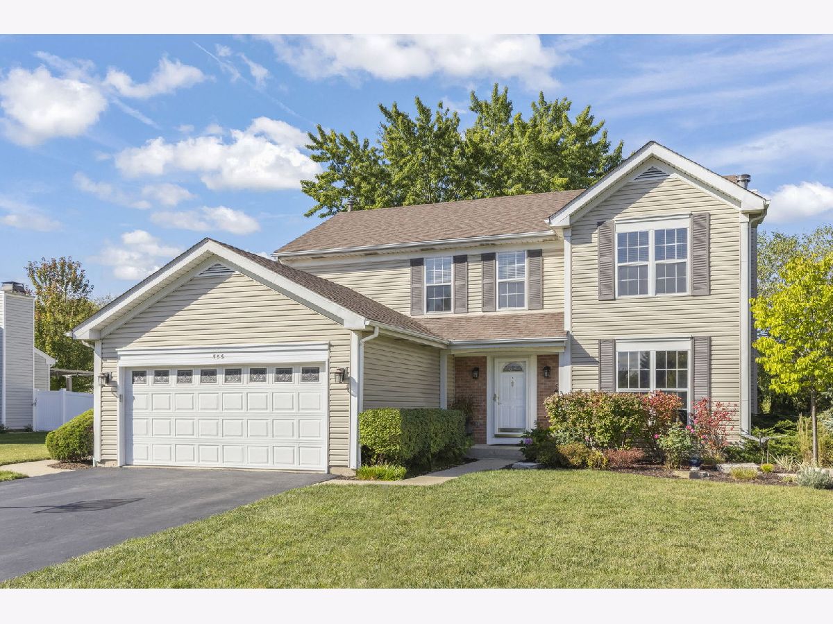  For Sale Lake Zurich Illinois, 555 Waterford Drive