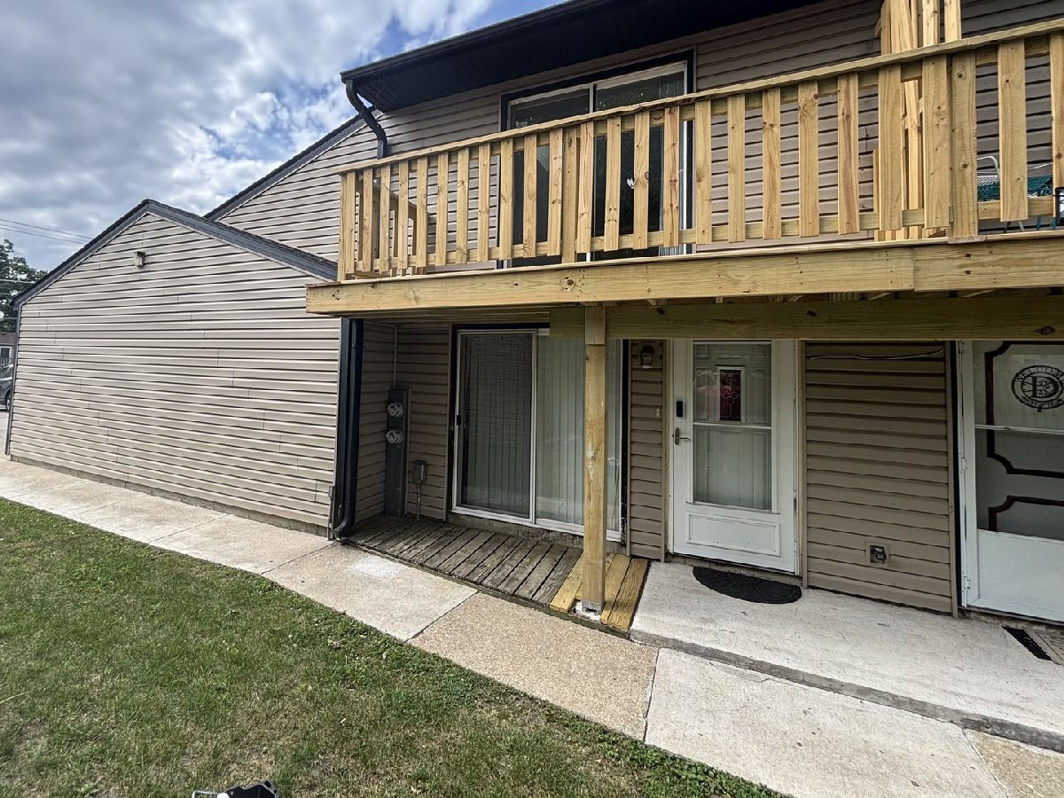  Rented Fox Lake Illinois, 153 Forest