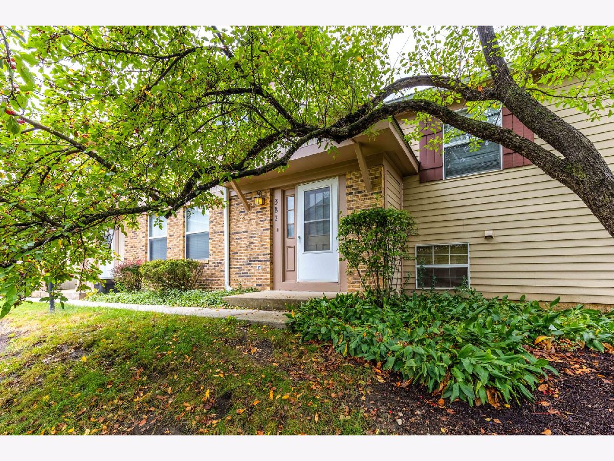  For Sale Vernon Hills Illinois, 382 Birchwood Court