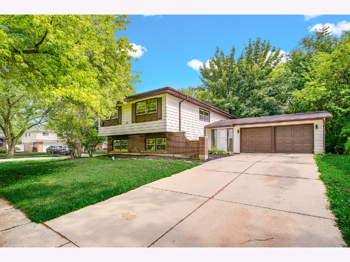 For Sale Glenwood Illinois, 702 Fitzhenry Court