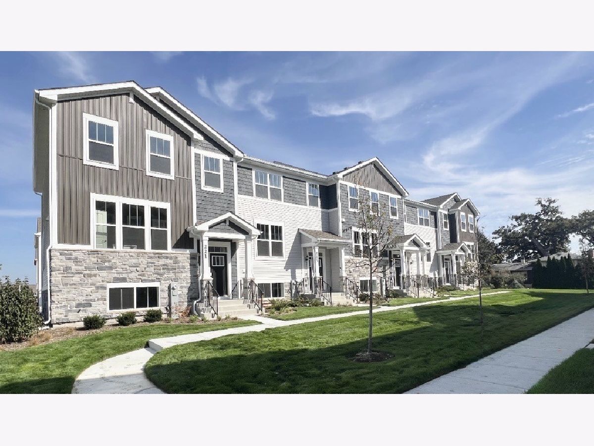  For Sale West Dundee Illinois, 239 Settlers Place