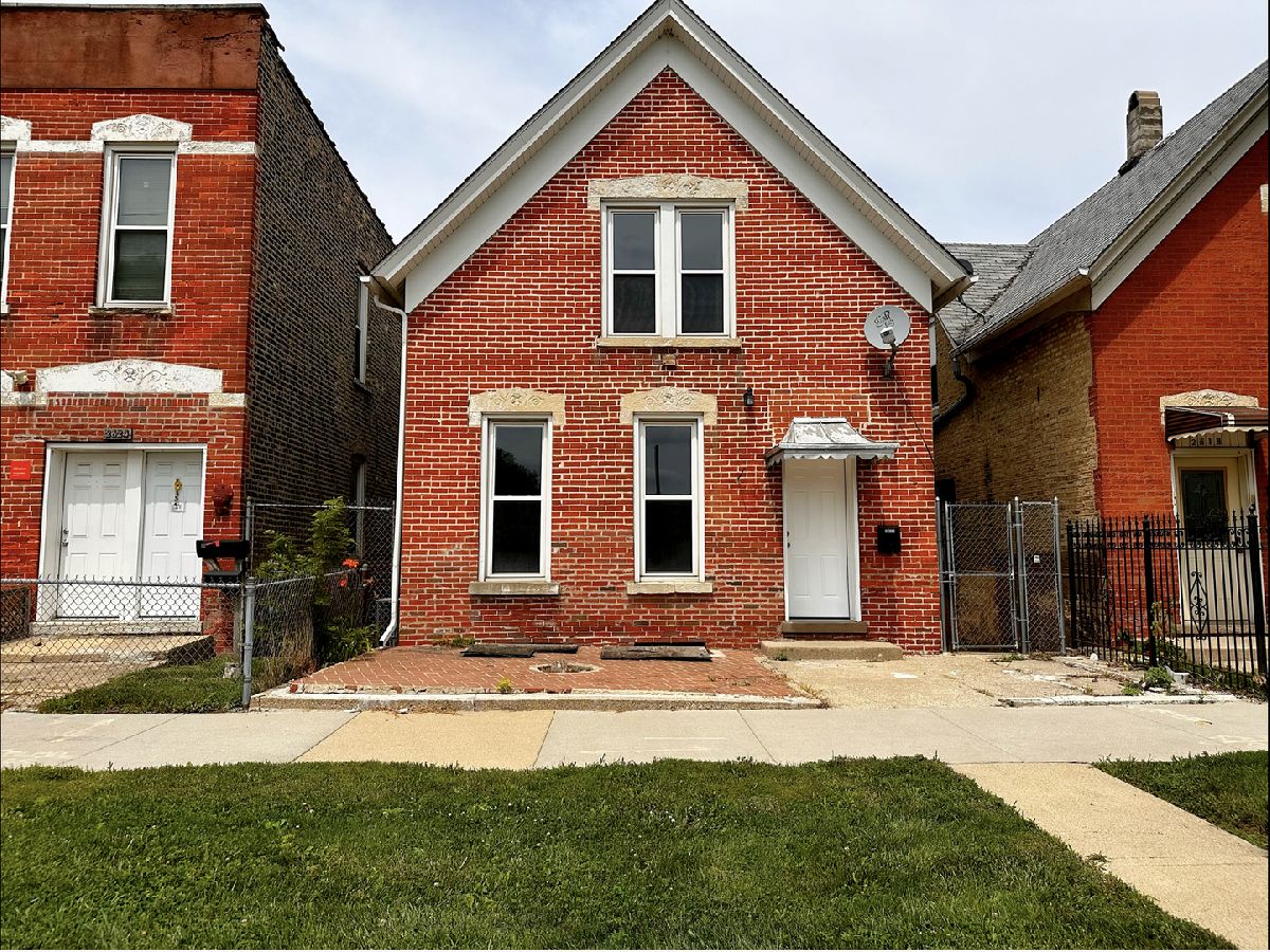 Rented Chicago Illinois, 2620 15th