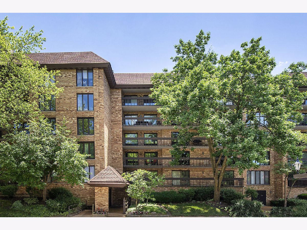  For Sale Northbrook Illinois, 1621 Mission Hills Road