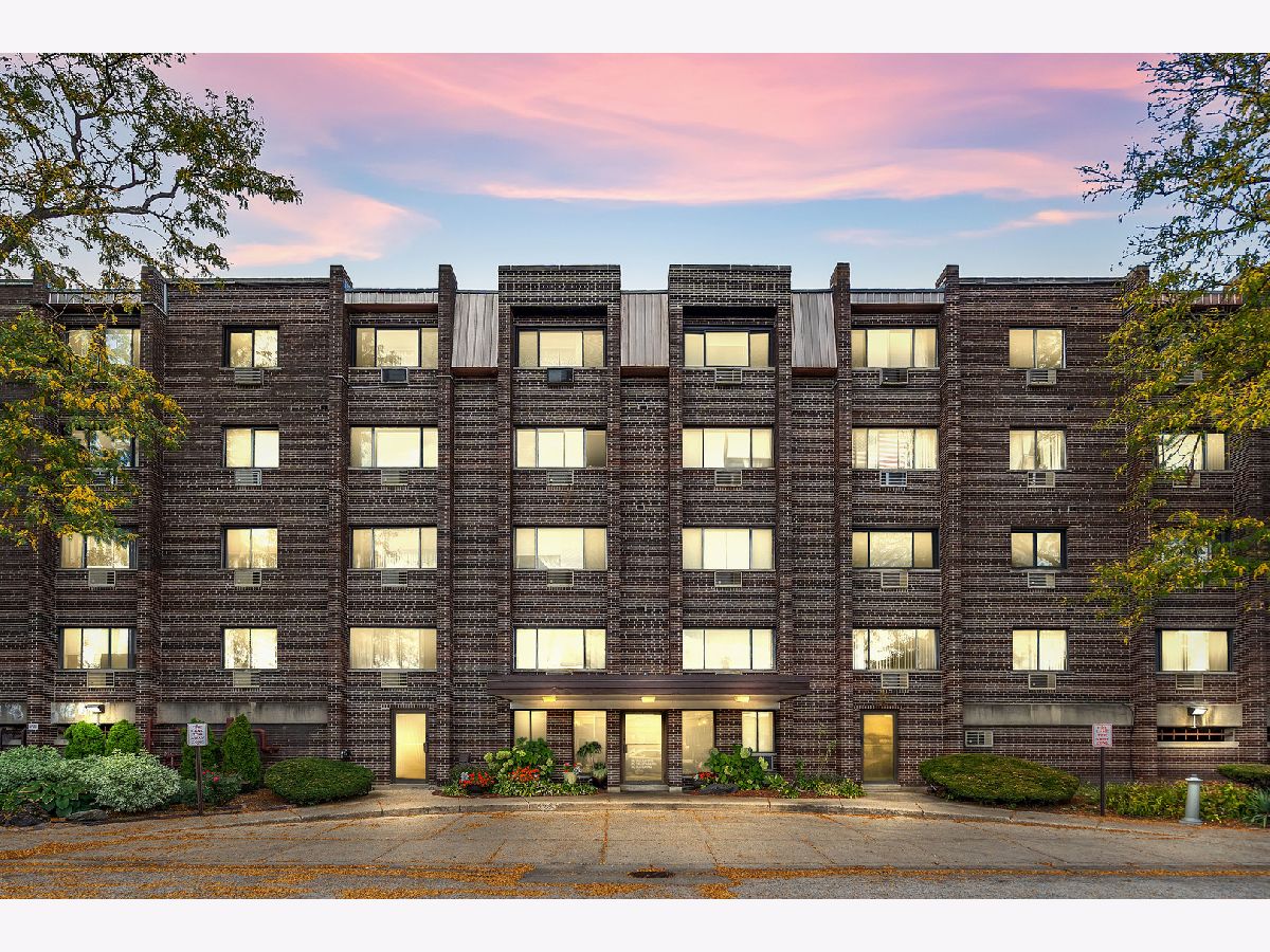 For Sale Chicago Illinois, 4624 Commons Drive