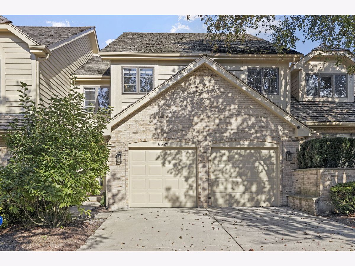For Sale Darien Illinois, 8521 Evergreen Lane