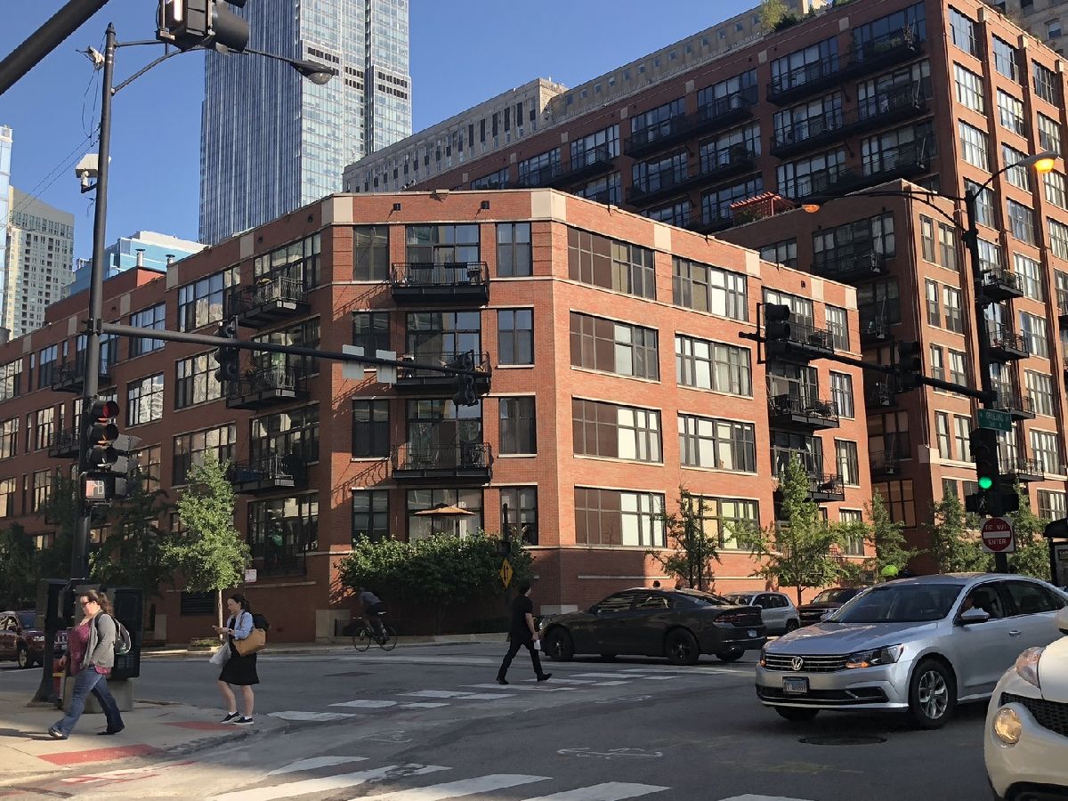 Condominiums For Rent Union Square Lofts Chicago Illinois, 333 Hubbard