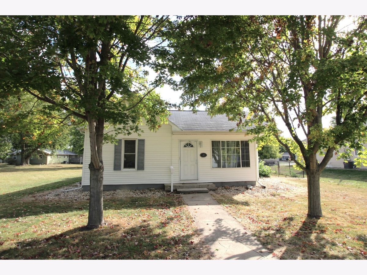  For Sale Lexington Illinois, 405 Elm Street