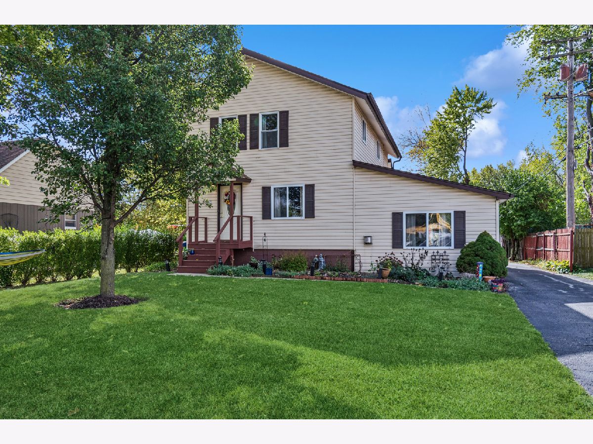  For Sale Carol Stream Illinois, 25W361 Doris Avenue