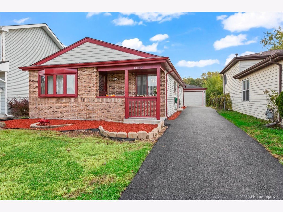  For Sale Country Club Hills Illinois, 18109 Idlewild Drive