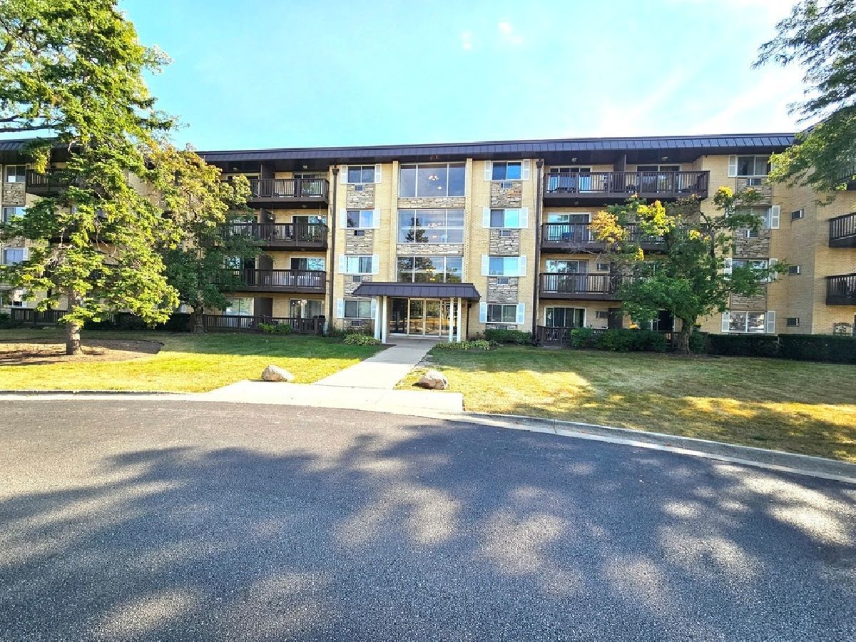  Rented Arlington Heights Illinois, 2214 Goebbert
