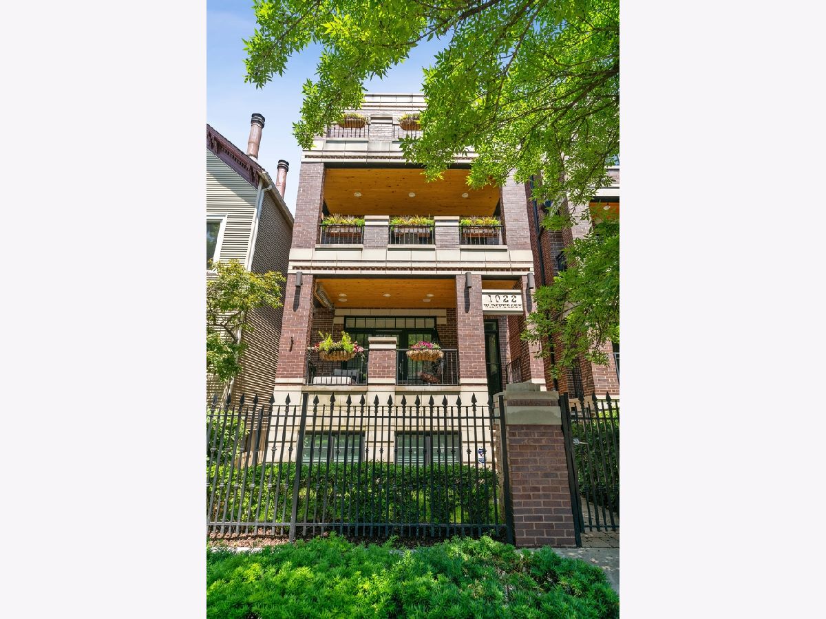  Rented Chicago Illinois, 1022 Diversey