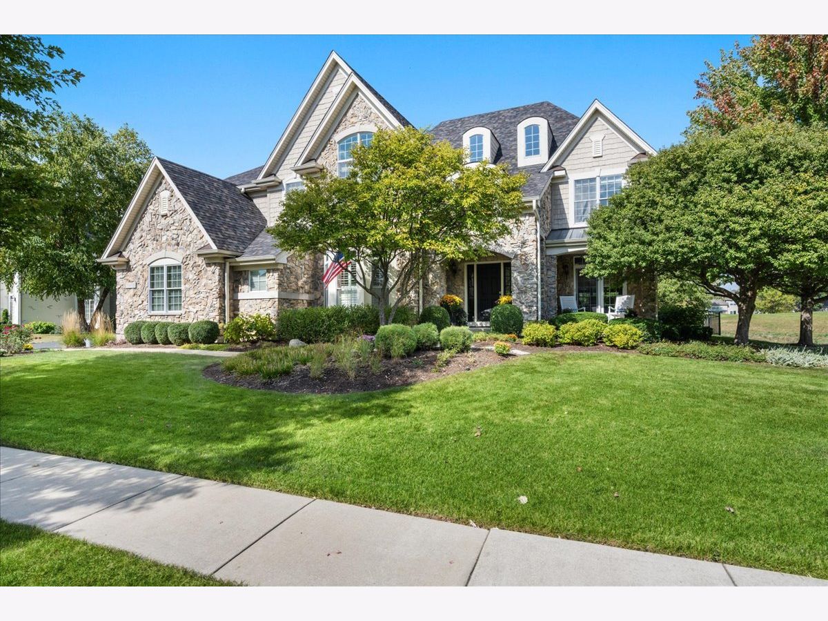  Sold Geneva Illinois, 39W796 Hathaway