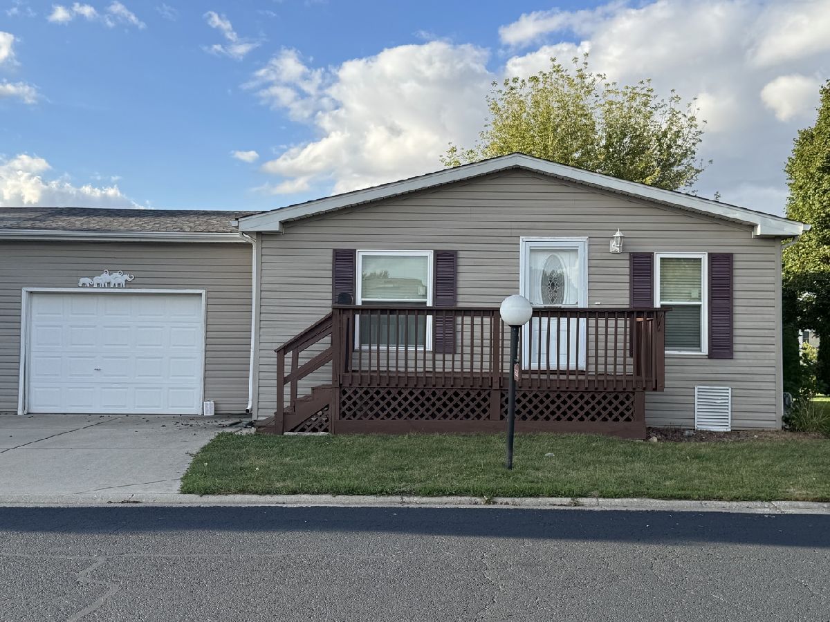  For Sale Sandwich Illinois, 756B Mallard Circle