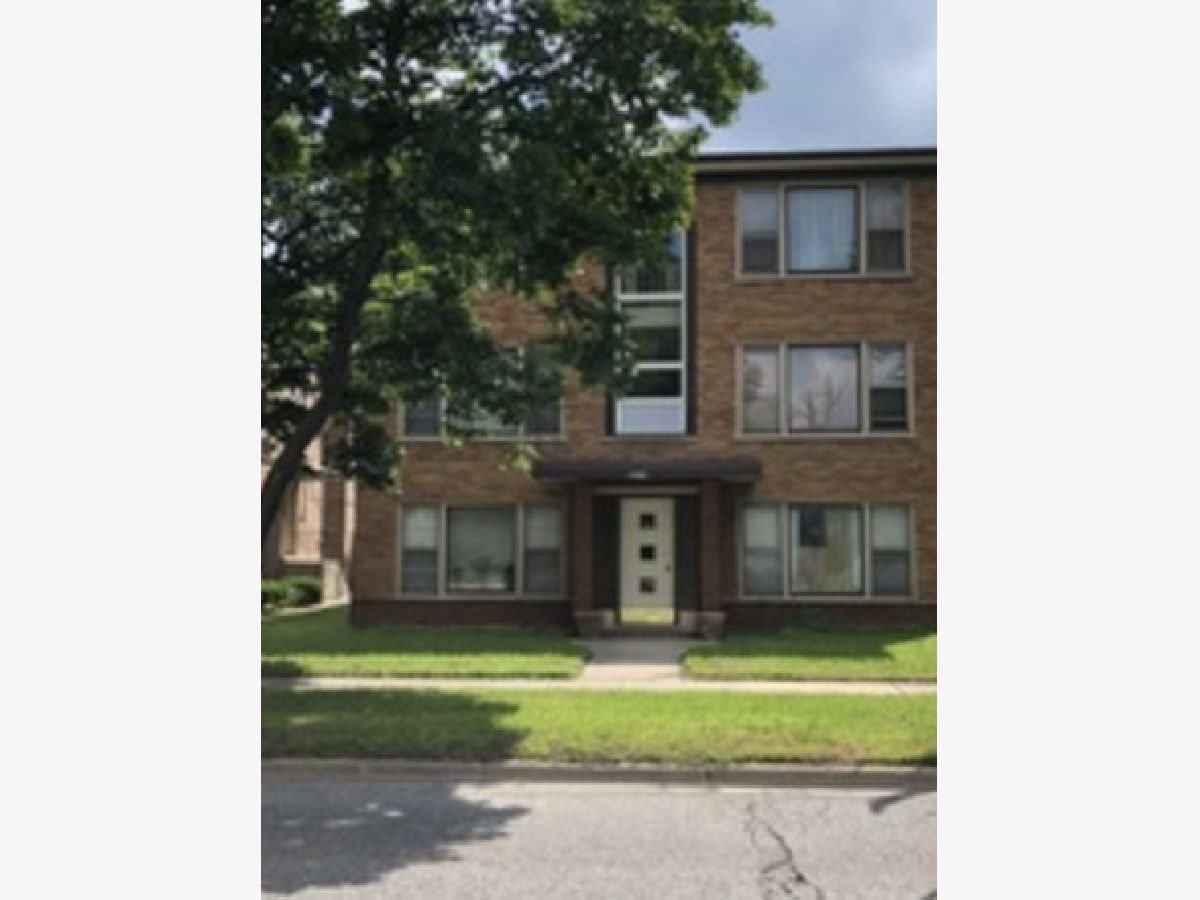 Rented Evergreen Park Illinois, 9215 Pulaski