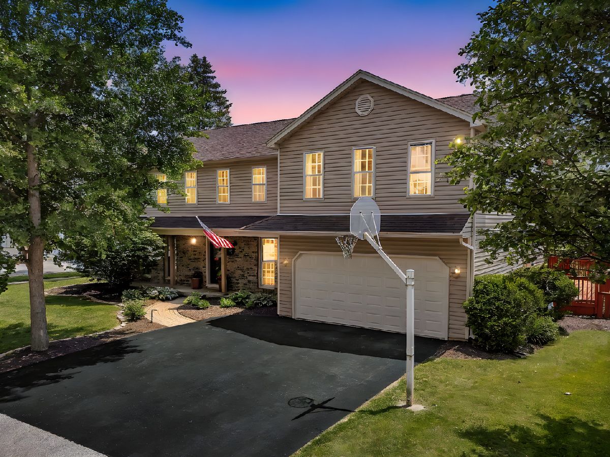 Homes For Sale Naper Carriage Hill Naperville Illinois, 336 Brooklea Court