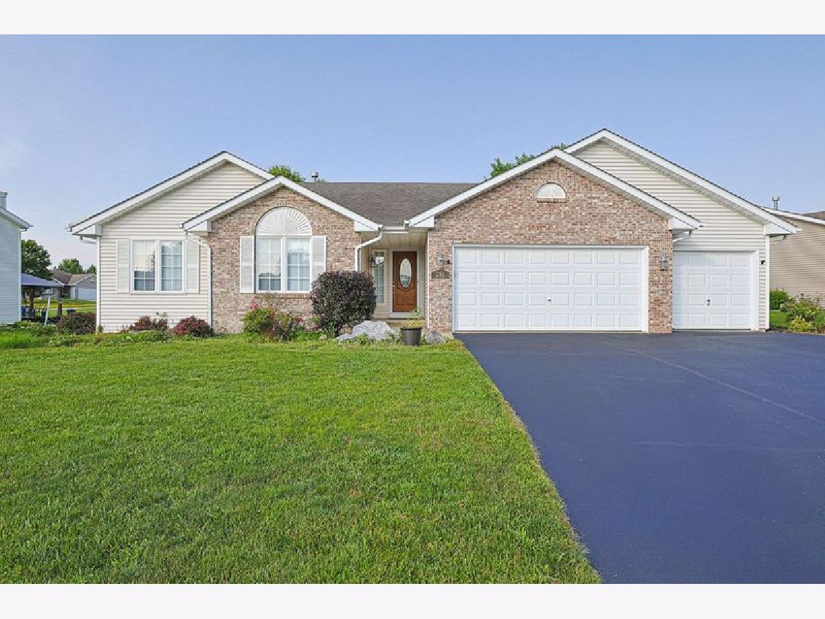 For Sale Poplar Grove Illinois, 293 Oak Street