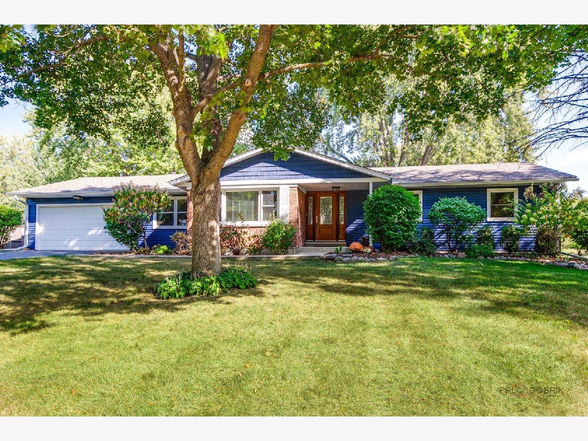  For Sale Libertyville Illinois, 15040 Clover Lane