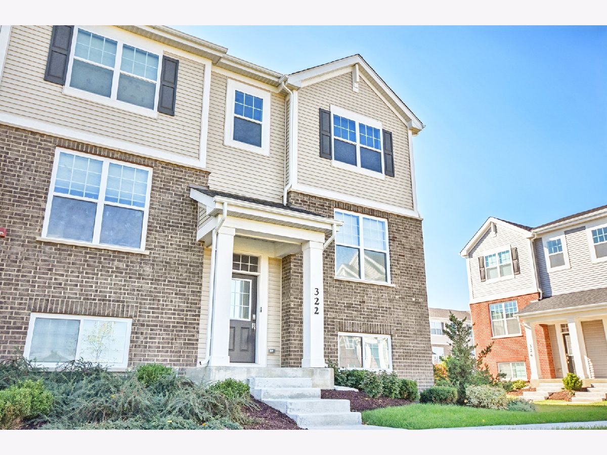 For Sale Roselle Illinois, 322 Timberleaf Circle