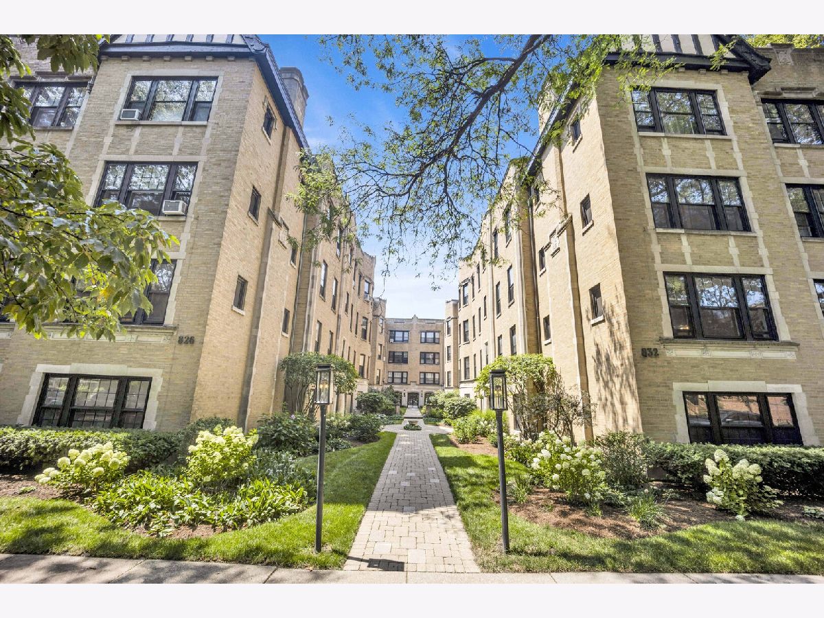  For Rent Evanston Illinois, 826 Michigan