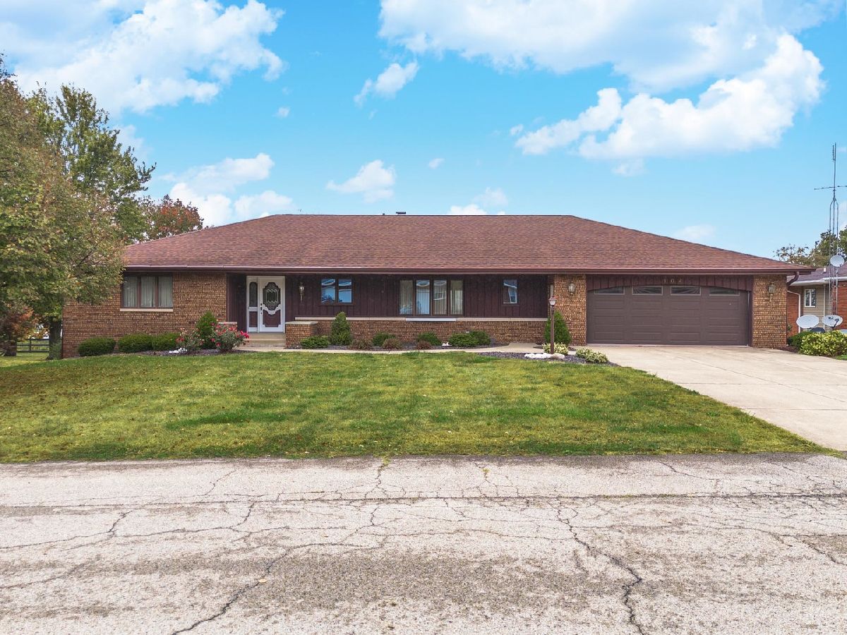  For Sale Gridley Illinois, 104 Boulder Drive