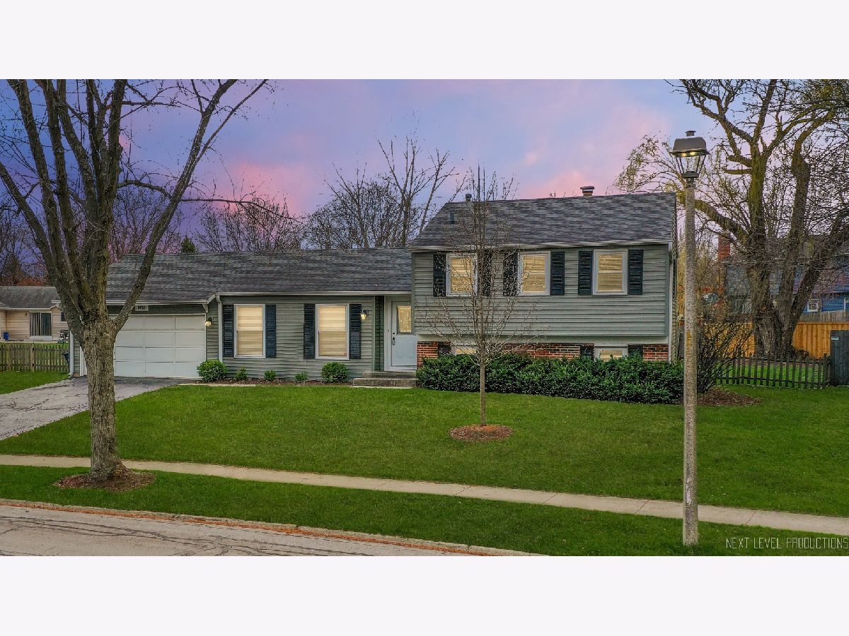 Homes & Condos & Townhomes For Rent Old Farm Naperville Illinois, 1931 Ridgefield