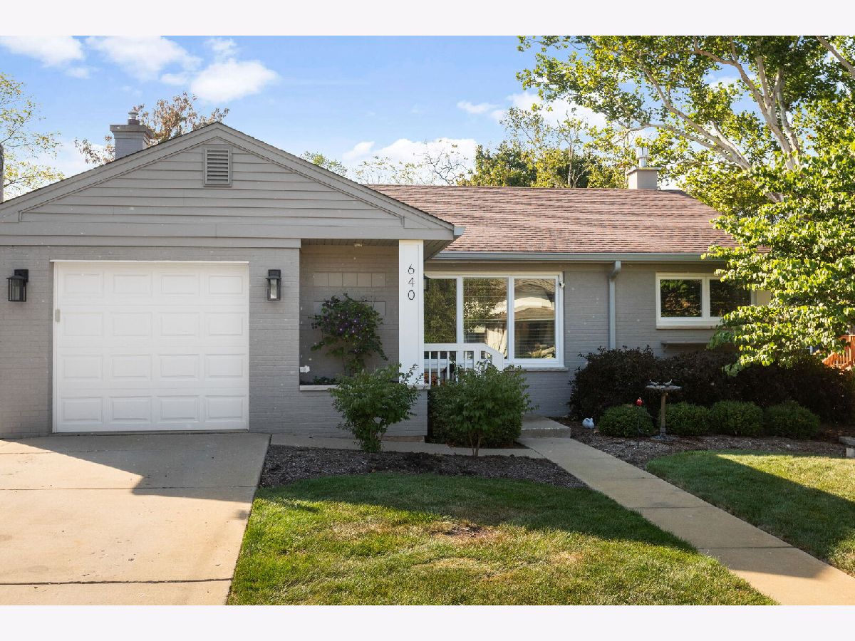  For Sale Barrington Illinois, 640 Grove Avenue