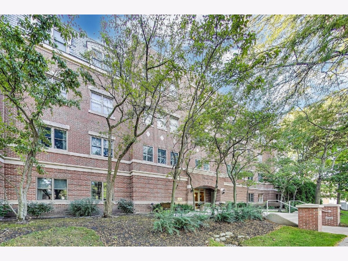 For Sale Highland Park Illinois, 1688 Green Bay Road