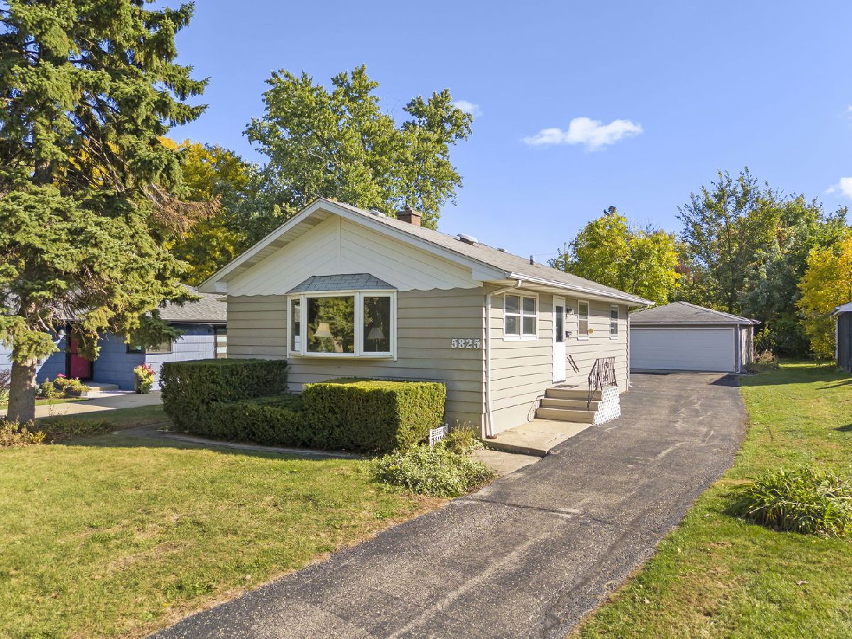 For Sale Downers Grove Illinois, 5825 Webster Street