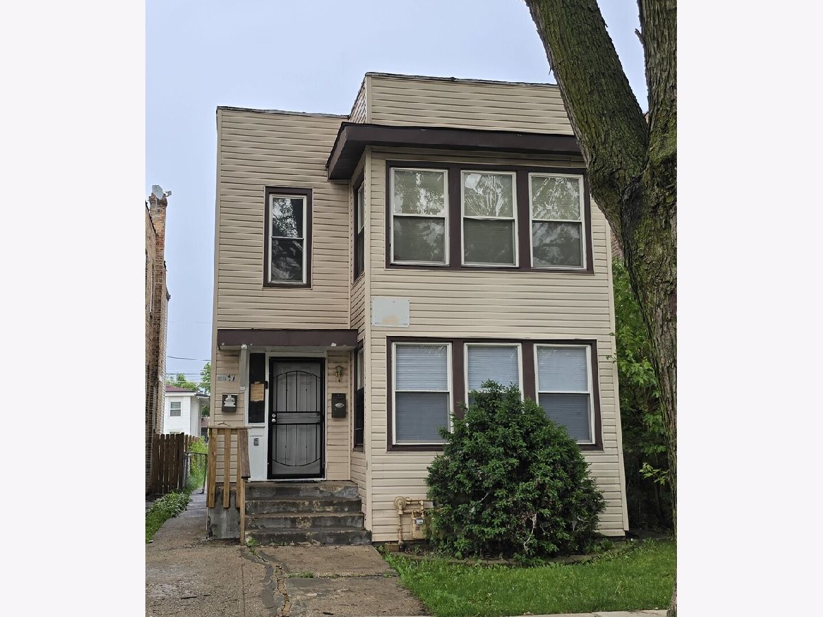 Rented Chicago Illinois, 6517 Talman