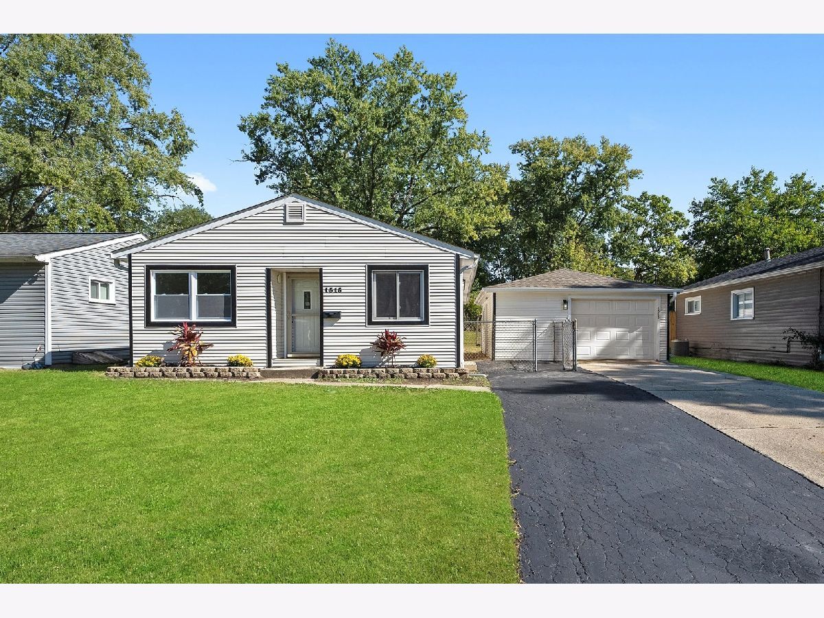  For Sale Glendale Heights Illinois, 1515 Highland Avenue