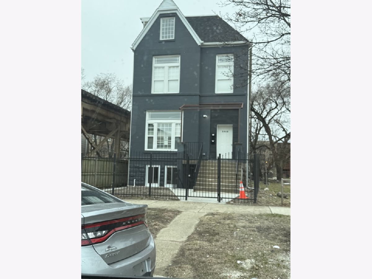 Rented Chicago Illinois, 5910 Michigan