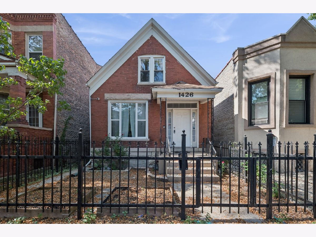 Rented Chicago Illinois, 1426 Avers