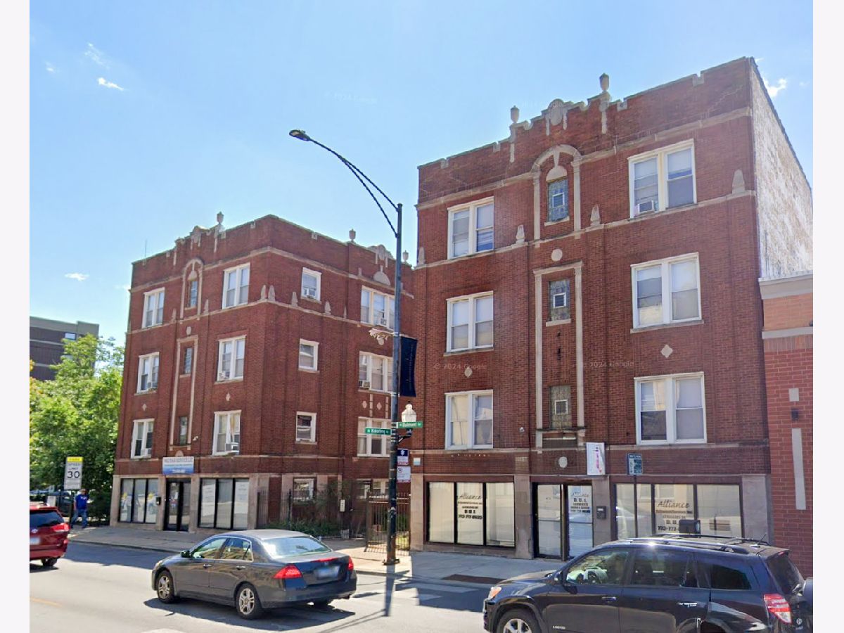 Rented Chicago Illinois, 4711 Belmont
