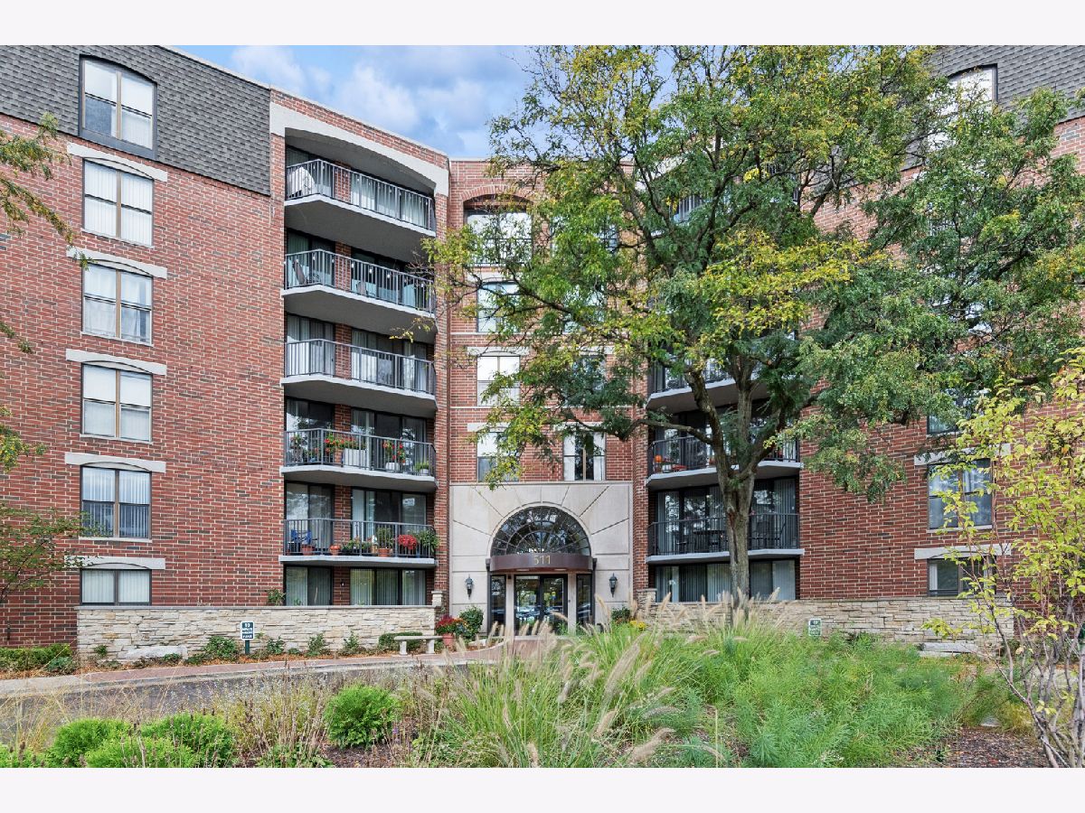 Condominiums For Sale Riverplace Naperville Illinois, 511 Aurora Avenue