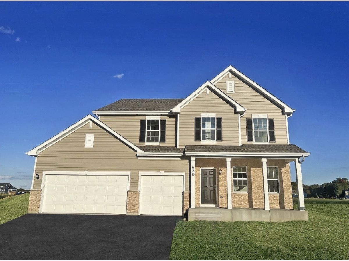  For Sale Hinckley Illinois, 620 N. Sycamore Street