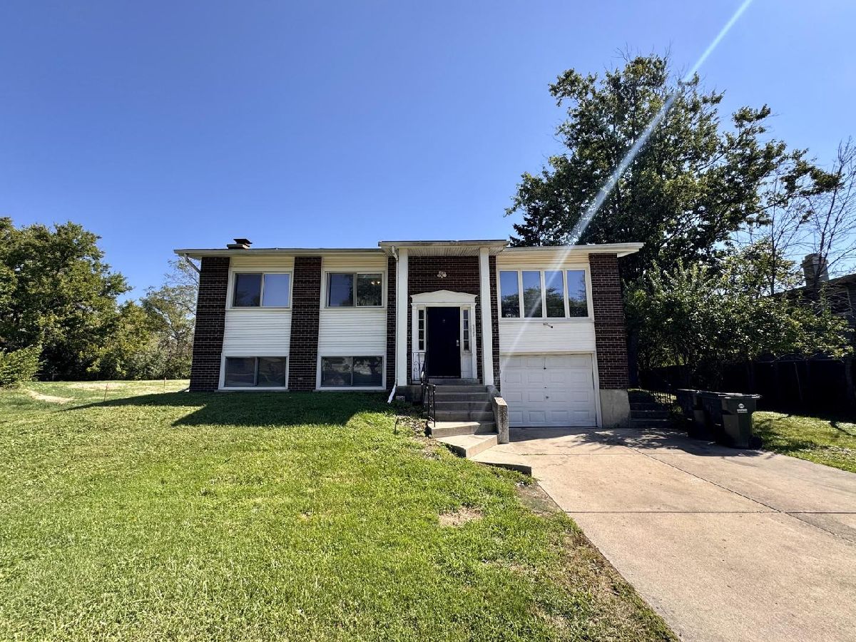 For Sale Glenwood Illinois, 313 Park Drive