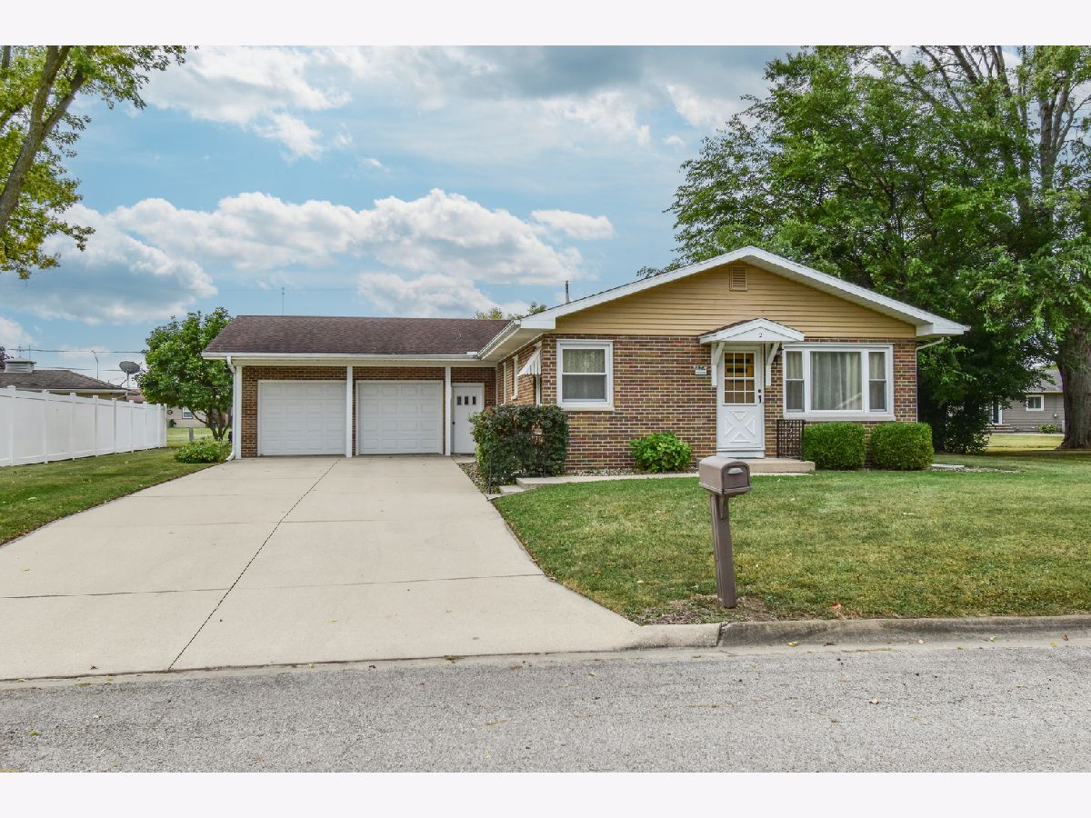  For Sale Pontiac Illinois, 2 Edgewood Drive