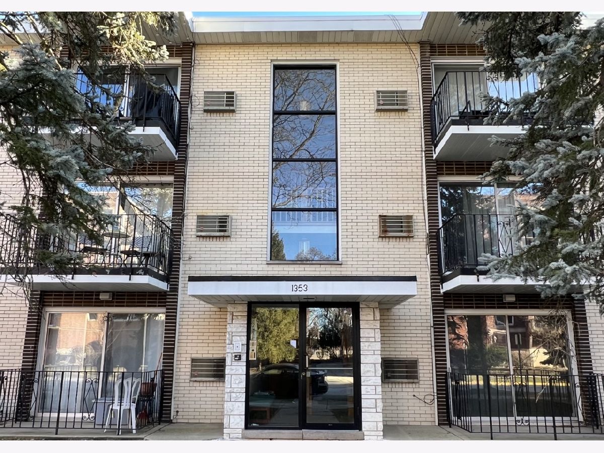  Rented Des Plaines Illinois, 1353 Perry