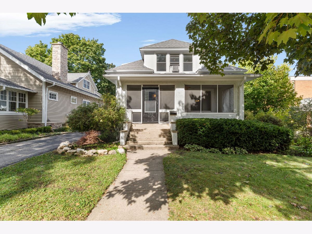  For Sale Libertyville Illinois, 212 Elm Court