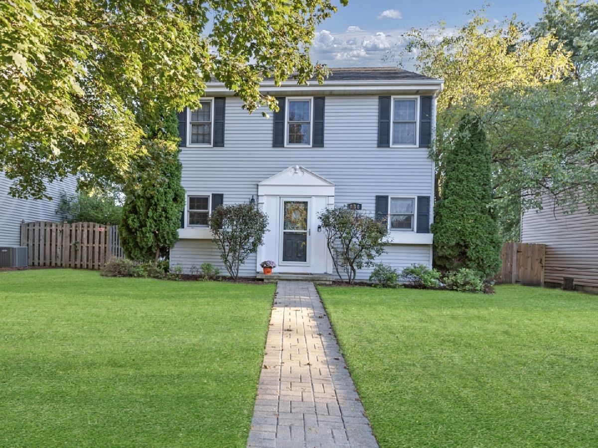  For Sale Geneva Illinois, 888 Geneva Drive