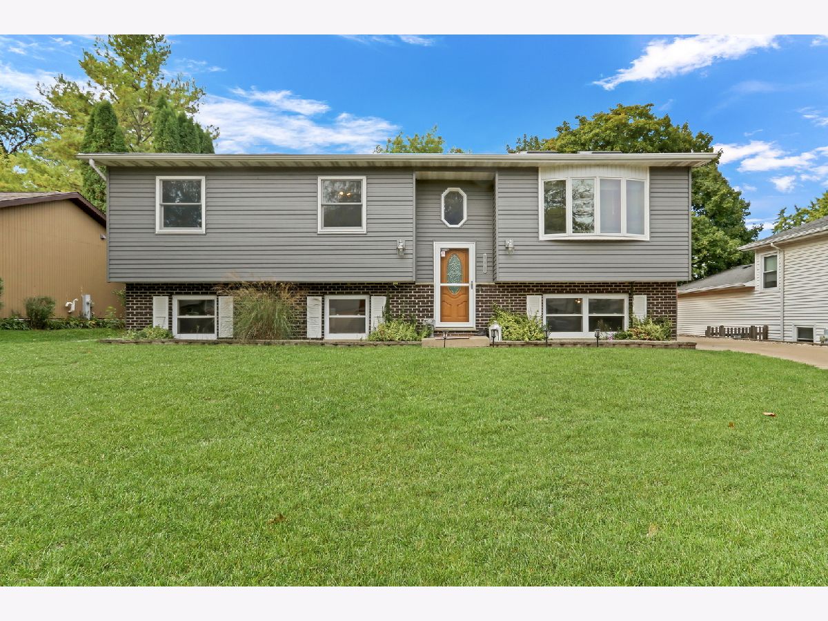 For Sale Lake Villa Illinois, 18 Sheehan Drive