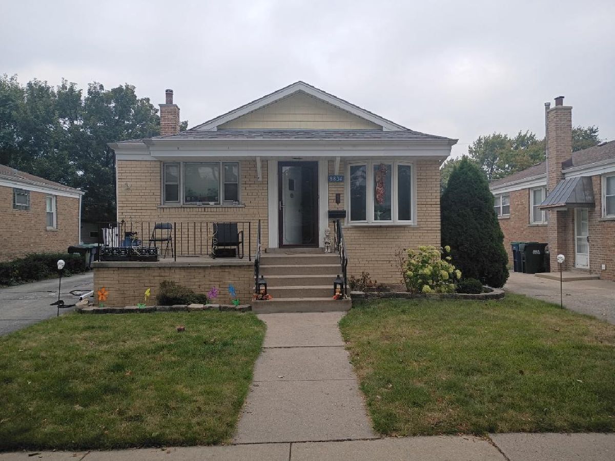 For Sale Evergreen Park Illinois, 8834 Albany Avenue