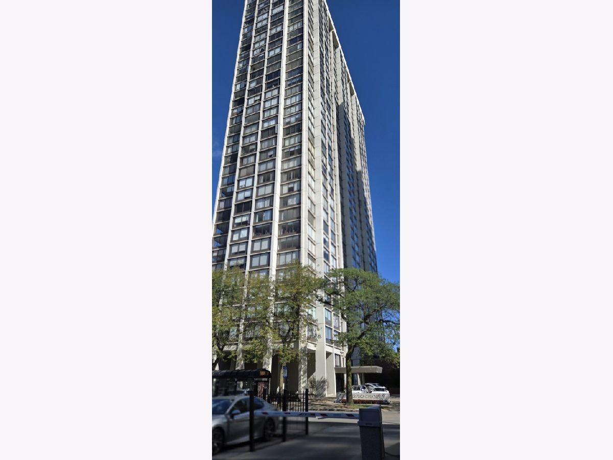 Condominiums & Homes Sold Edgewater Beach Chicago Illinois, 5455 Sheridan