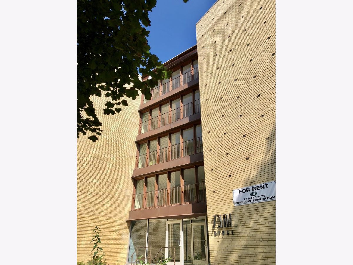 Rented Chicago Illinois, 7301 Ridge