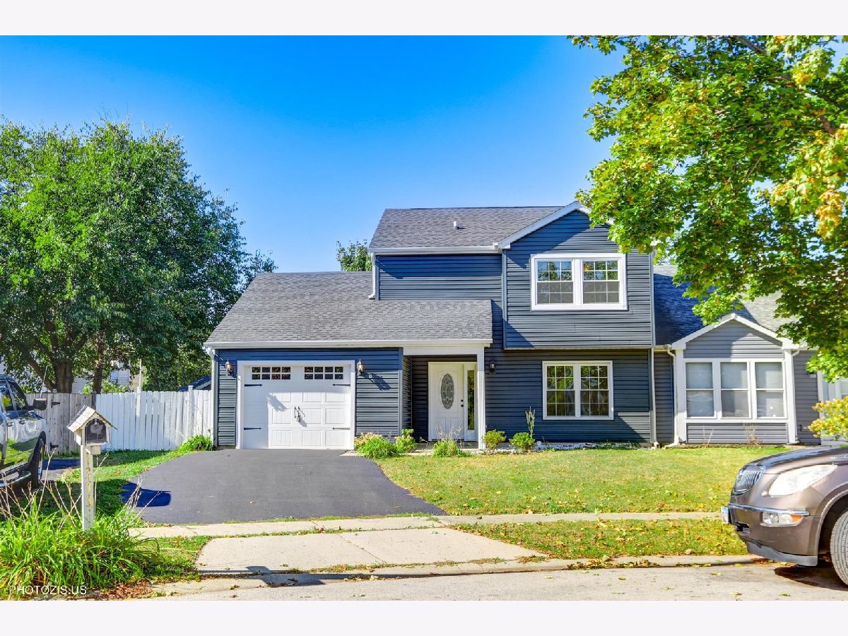 Condos & Townhomes For Sale Woodland Creek Elgin Illinois, 1373 Cimarron Court