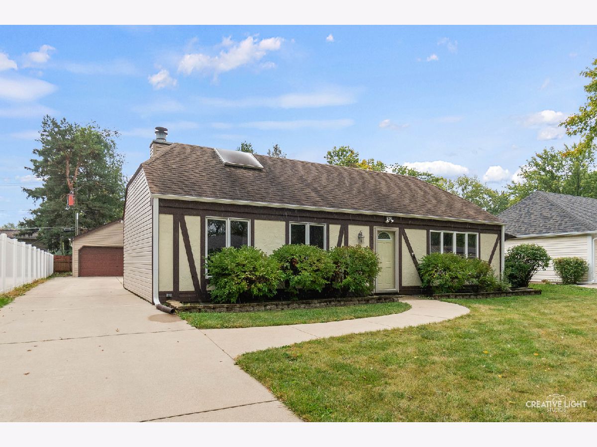 For Sale Montgomery Illinois, 34 Pembrooke Road