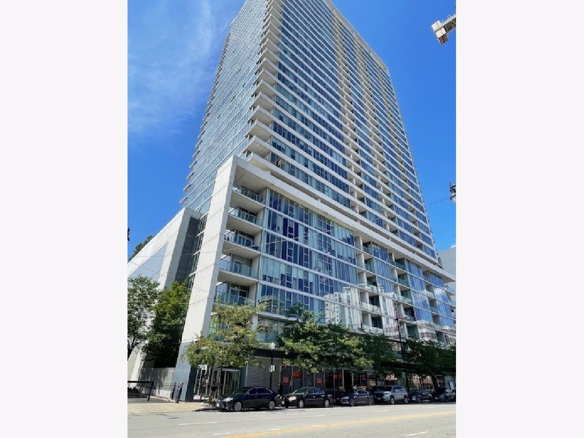  Rented Chicago Illinois, 1720 Michigan