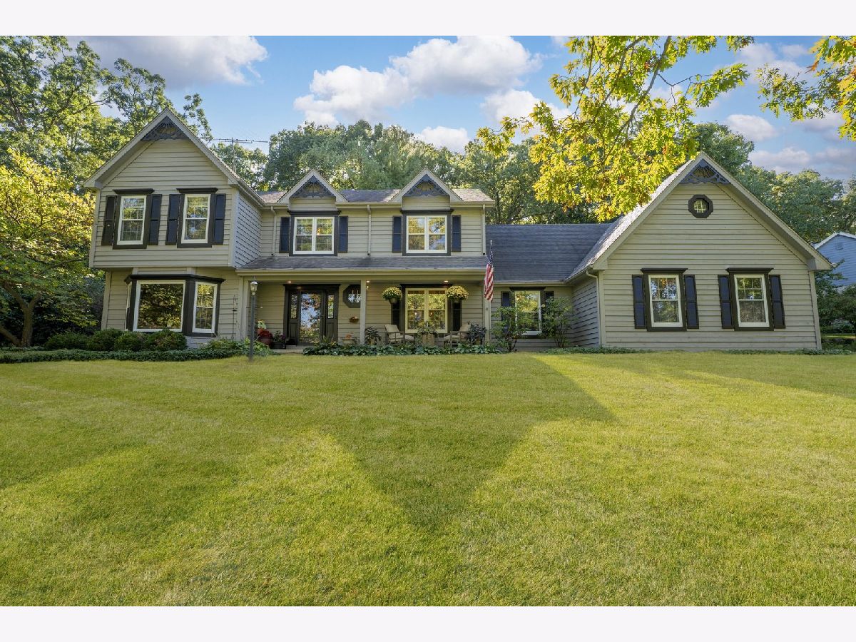 Homes For Sale Wyndwood Crystal Lake Illinois, 3717 Lindsay Lane